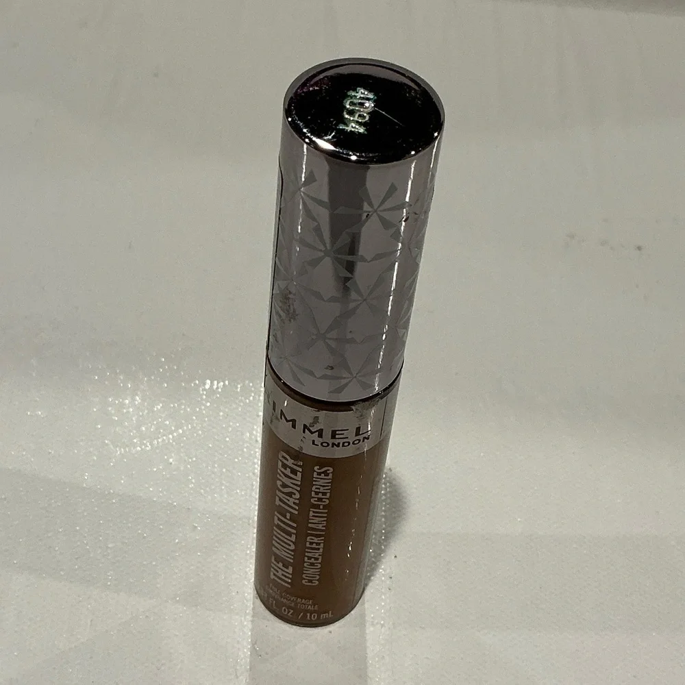Rimmel London The Multi-Tasker Concealer. No. 100 Mocha